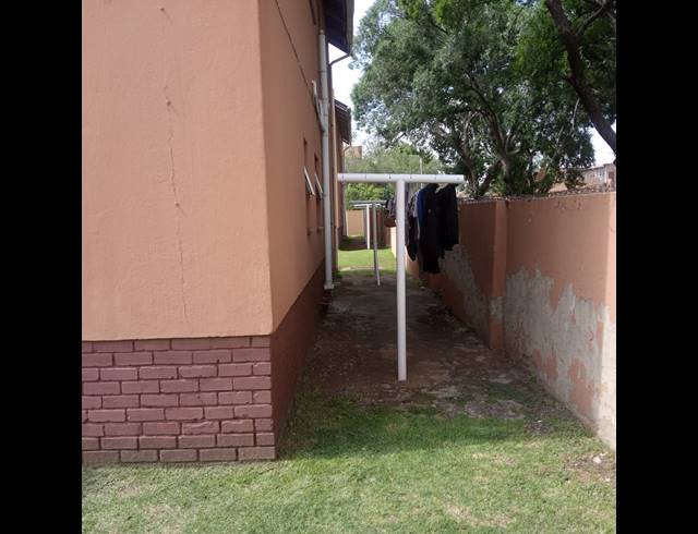 3 BEDROOM APARTMENT FOR SALE IN BOKSBURG CENTRAL